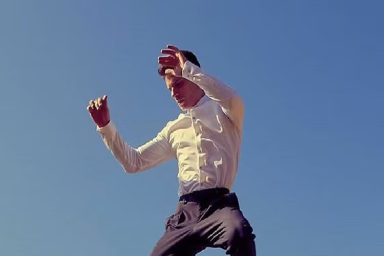 Ra mat loai ao so mi giup nguoi mac giam cang thang-Hinh-2