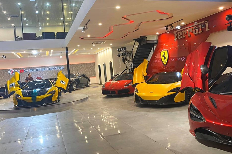 Dự kiến, showroom siêu xe Sài Gòn sẽ được khai trường vào ngày 15/12, đây có thể xem là sự kiện siêu xe chấn động nhất Việt Nam cuối năm nay.