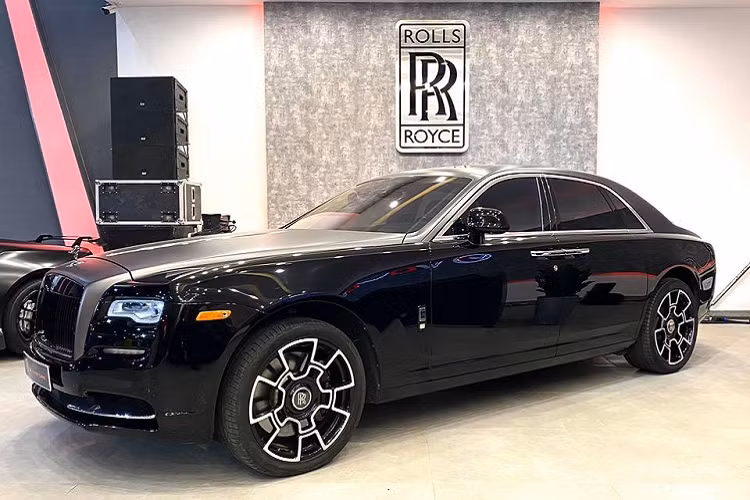 Cặp đôi xe siêu sang Rolls-Royce Ghost