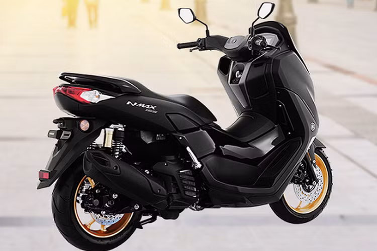 Về trang bị, Yamaha Nmax 2020 được tích hợp khá nhiều công nghệ hiện đại như màn hình kỹ thuật số cùng kết nối điện thoại thông minh nhờ ứng dụng Y-Connect, hệ thống dừng tắt động cơ (Stop Start System), hệ thống khởi động thông minh (SMG), hệ thống kiểm soát lực kéo (TCS), hệ thống chống bó cứng phanh (ABS)...