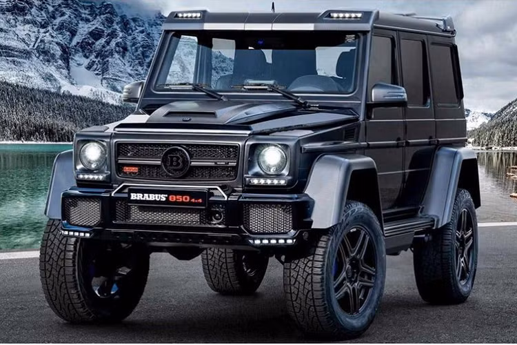 3. 2019 Brabus 850 4x4: vua địa hình Mercedes G-Class được ra đời từ năm 1979 và dễ dàng thu hút được sự quan tâm của nhiều người nhờ ngoại hình thanh lịch và thương hiệu Mercedes. Tuy nhiên chiếc G-63 mới nhất của Mercedes lại sở hữu tên gọi Brabus, động cơ nguyên bản 5.5L đã được thay đổi bằng động cơ V8 tăng áp kép 6.0L. Phiên bản này tạo ra công suất lên đến 838 mã lực và mô-men xoắn cực đại 1.449 Nm.
