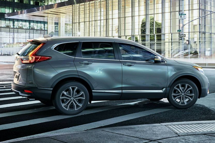 Về chi tiết kĩ thuật, động cơ tăng áp 1.5 lít sở hữu khối sức mạnh được tăng cường 6 mã lực, khả năng đạt mô men xoắn cực đại 243 Nm tại dải vòng tua rộng hơn phiên bản trước, 2,000 tới 5,000 vòng/phút và cuối cùng là sự nâng cấp ở khả năng tiết kiệm xăng theo đánh giá của EPA – tăng thêm 0.85 km/L trên đường hỗn hợp. Ngoài ra, hộp số CVT cùng khả năng chuyển số mượt mà từ Honda G-Shift vẫn được sử dụng theo tiêu chuẩn.