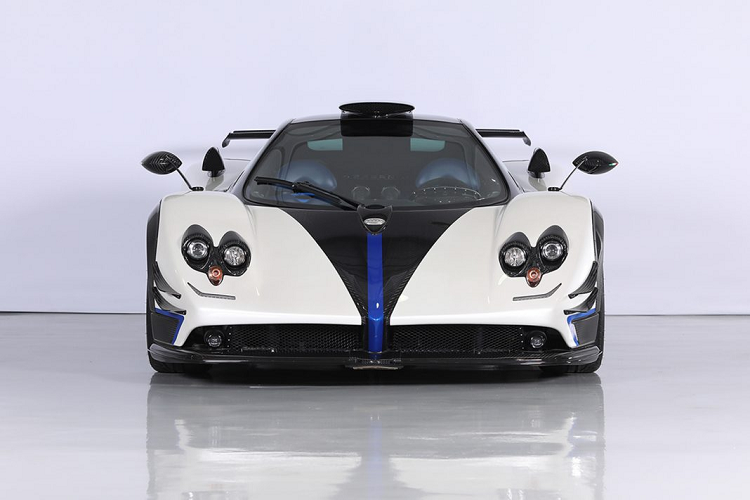 Chiếc Zonda Riviera này được thực hiện trong chương trình cá nhân hóa đặc biệt có tên 760 Series. Chương trình cá nhân hóa này được Pagani tạo ra nhằm biến những chiếc Zonda F bình thường thành những chiếc Zonda đặc biệt nhất, độc nhất theo yêu cầu của chủ nhân.