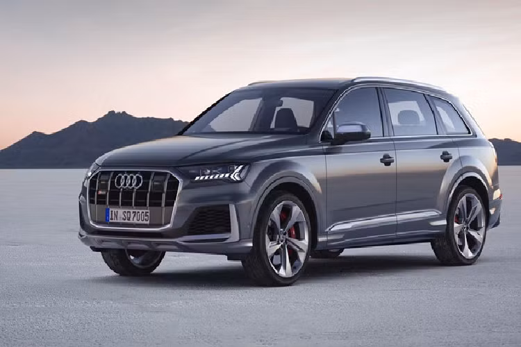 Hơn 3 năm có mặt trên thị trường, đã đến lúc mẫu xe SUV Audi SQ7 TDI có một phiên bản nâng cấp giữa vòng đời, sao cho phù hợp với Q7 2020 cũng như "đàn anh" SQ8 hiệu suất cao.