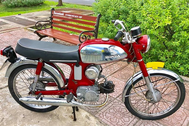 Sau sự ra đời của dòng Honda C110, các biến thể của nó như Honda SS50 (hay còn được người dân Việt Nam gọi là Honda 67), S90, CD50, CL50... đã liên tục xuất hiện trong suốt thập niên 60 của Thế kỷ XX, và "làm mưa, làm gió trên thị trường thế giới.