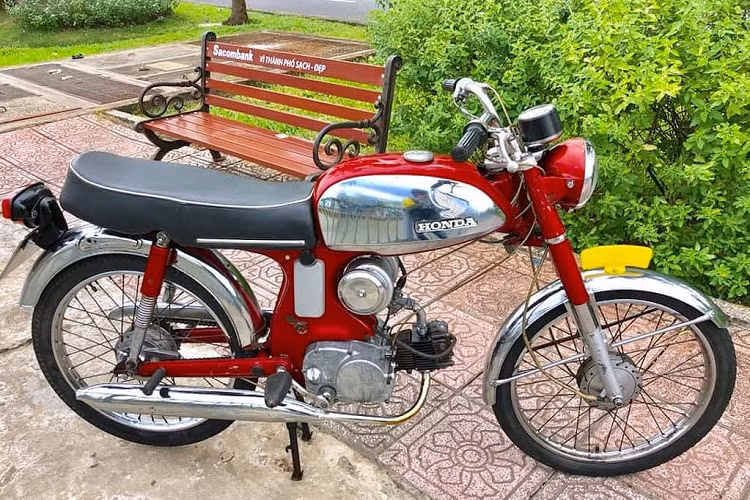 Sau sự ra đời của dòng Honda C110, các biến thể của nó như Honda SS50 (hay còn được người dân Việt Nam gọi là Honda 67), S90, CD50, CL50... đã liên tục xuất hiện trong suốt thập niên 60 của Thế kỷ XX, và "làm mưa, làm gió trên thị trường thế giới.