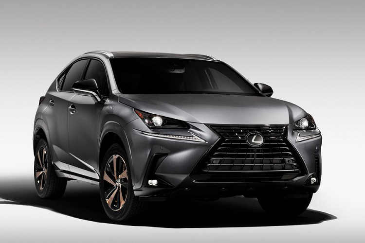 Chỉ được sản xuất 2.000 chiếc, mẫu xe sang Lexus NX 300 Black Line Special Edition 2020 có giá bán khởi điểm từ 44.710 USD (khoảng 1,04 tỷ đồng) với dẫn động cầu trước hoặc 46.110 USD (khoảng 1,07 tỷ đồng) với dẫn động bốn bánh toàn thời gian. Phiên bản đặc biệt mới của NX 300 sẽ có mặt tại các đại lý trên toàn thị trường Mỹ vào tháng 11 năm nay.