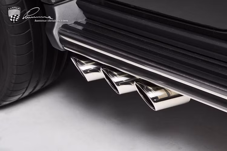 Lumma còn rất quan tâm tới hiệu năng chiếc xe khi tinh chỉnh lại bộ ECU nguyên bản.