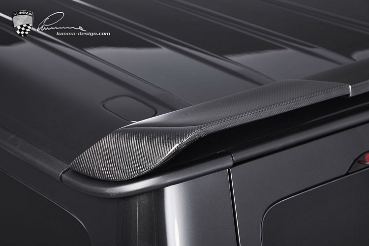 Bản độ này của Lumma nâng sức mạnh của khối máy V8 4.0 lít lên con số 525 mã lực và 750 Nm mô-men xoắn, vượt trội hơn 108 mã và 140 Nm so với nguyên bản. Giá Mercedes-AMG G63 2019 độ hiện chưa được Lumma công bố chính thức.