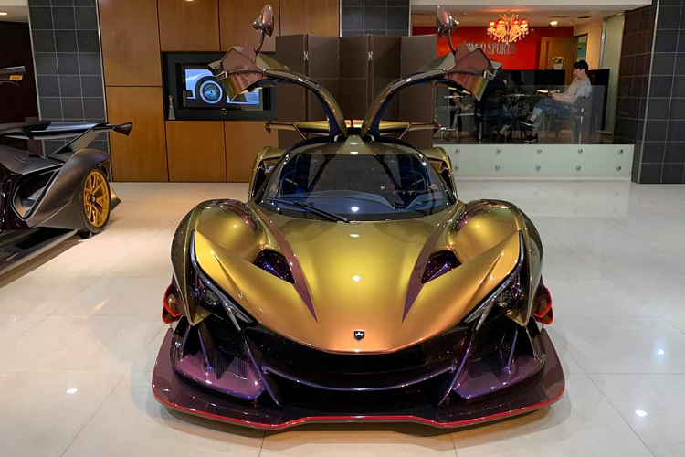 Mặc dù là người Malaysia nhưng đa phần những chiếc xe của ông lại được cất giữ tại Thụy Sỹ và thường xuyên có mặt tại các sự kiện siêu xe tại Châu Âu. Rất có thể, chiếc Apollo IE hàng độc này sẽ có mặt tại Malaysia trong thời gian ngắn trước khi được vận chuyển sang Châu Âu.