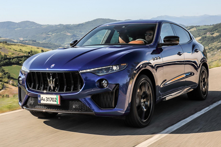 Xe SUV Maserati Levante Trofeo được trang bị động cơ V8 tăng áp kép 3.8L do Ferrari cung cấp, hệ dẫn động 4 bánh Alfa Q4. Levante là mẫu xe bán chạy nhất của Maserati và thường xuyên rơi vào tình trạng “cháy hàng” ở cả Bắc Mỹ và Trung Quốc.