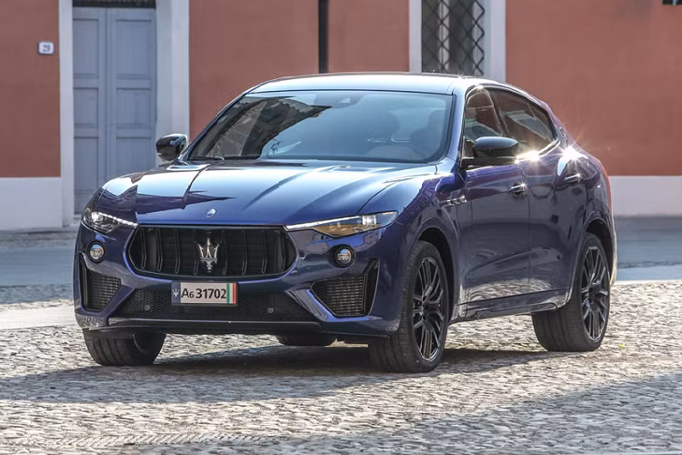 Mẫu Maserati Levante Trofeo mới là một trong các mẫu SUV sử dụng động cơ V8 mới, chiếc còn lại là Levante GTS mạnh 530 mã lực.