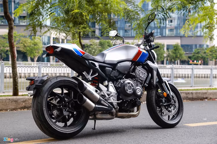 Động cơ trên CB1000R là loại động cơ 1.000 cc, công suất tối đa 143,5 mã lực, mô-men xoắn cực đại 104 Nm, hộp số côn tay 6 cấp tích hợp hỗ trợ sang số Assist/Slipper Clutch. Xe nặng 212 kg và chiều cao yên 830 mm, phù hợp với các tay lái hơi "đậm" người và có chiều cao khoảng 1,75 m trở lên.