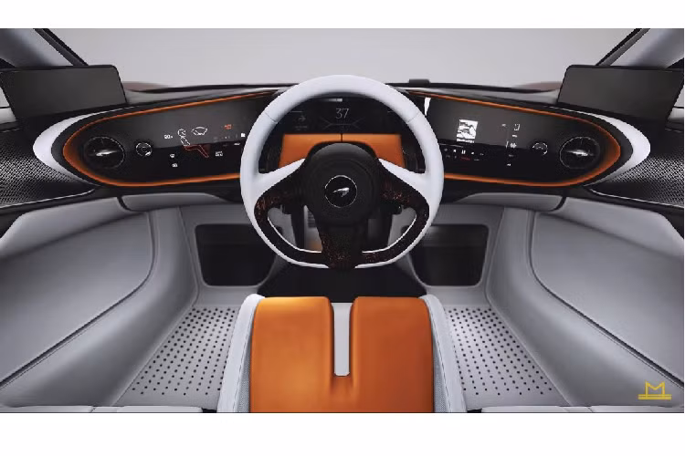 Khoang cabin của xe nổi bật với ba ghế ngồi, giống với cách bố trí ghế ngồi mà Mclaren đã sử dụng trên huyền thoại Mclaren F1 trước đây. Chiếc Speedtail của Manny Khoshbin sẽ được bọc da Hermes hai màu cam – trắng.
