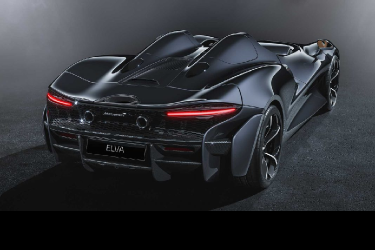 Với thiết kế “speedster” không mui, hãng siêu xe Mclaren cũng đã trang bị thêm cho Elva hai mái vòm nhằm đảm bảo an toàn cho hành khách khi tai nạn xảy ra. Cùng với đó, xe cũng sở hữu hệ thống chống lật sẽ được kích hoạt ngay tại thời khách tan nạn xảy ra.