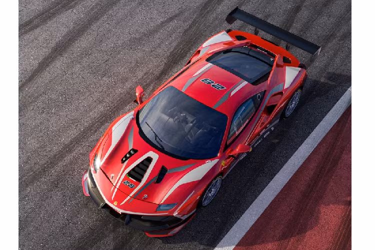 Với bản cập nhật siêu xe Ferrari 488 Challenge Evo lần này là "tối đa hóa sức mạnh tổng hợp của cả khí động học lẫn động lực học của xe", với nhiều tinh chỉnh đề cao tính khí động lực học. Bộ phận kỹ thuật của hãng và Trung tâm Thiết kế đã tạo ra một phần mặt trước mới, có hiệu suất khí động học vượt trội hơn 30% so với mẫu Challenge 488 trước.