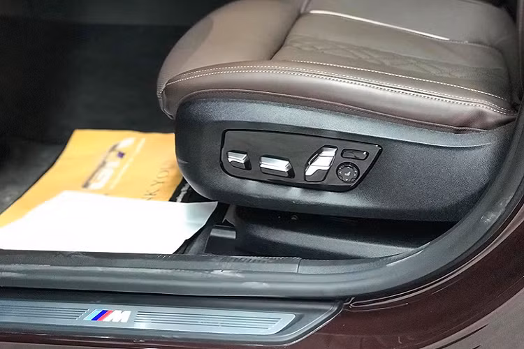 Có thể xem đây là một chiếc xe mới khi nó chỉ lăn bánh chưa được 300km.