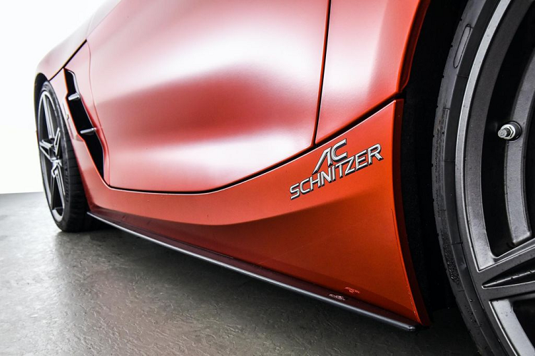 Cả 2 tùy chọn mâm xe của BMW Z4 Roadster sẽ đều sử dụng bộ lốp trước và sau kích thước lần lượt là 255/30 R20 và 275/30 R20.