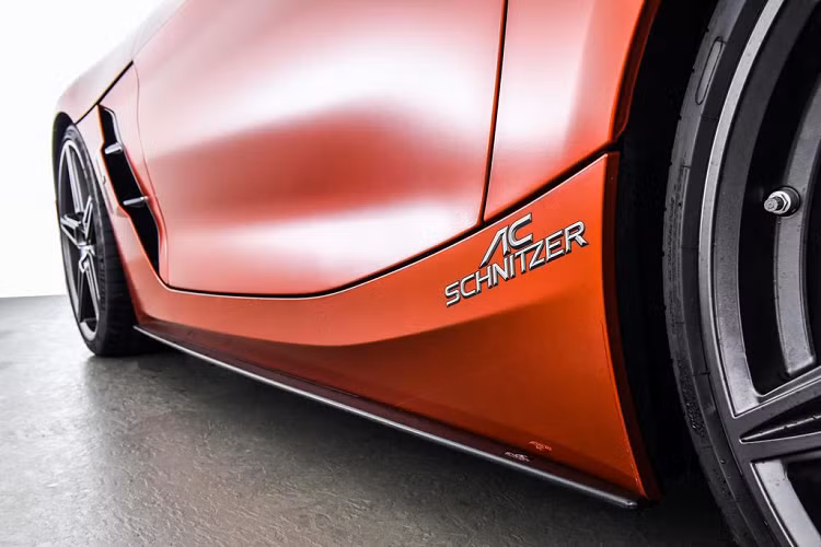 Cả 2 tùy chọn mâm xe của BMW Z4 Roadster sẽ đều sử dụng bộ lốp trước và sau kích thước lần lượt là 255/30 R20 và 275/30 R20.