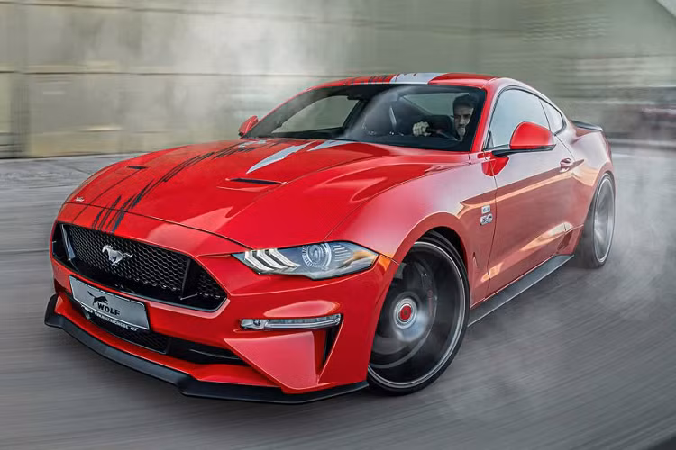 Khi được trang bị gói độ Wolf Racing, chiếc xe cơ bắp Ford Mustang sẽ có công suất cực đại 735 mã lực, gần gấp đôi so với con số mà xe có được khi rời khỏi nhà máy bên kìa bờ Đại Tây Dương.