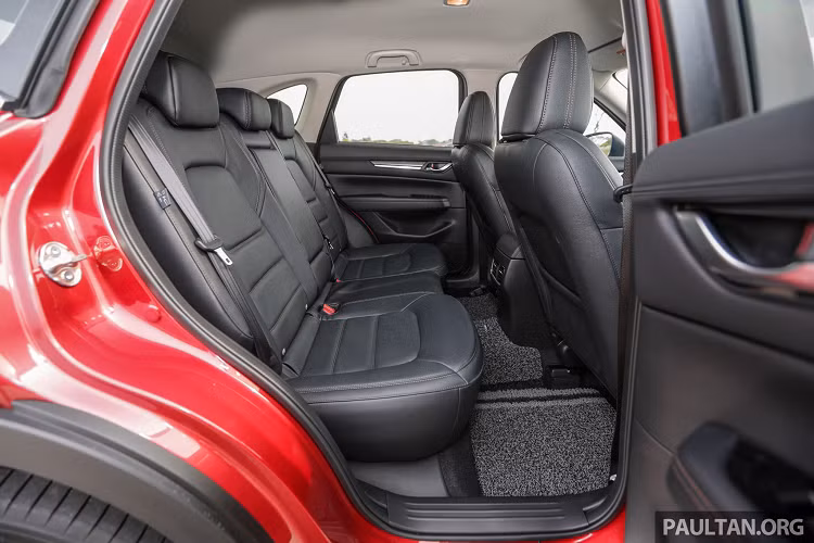 Các tính năng an toàn và hỗ trợ lái bổ sung khác như: đèn pha LED thích ứng (ALH), cảnh báo điểm mù (BSM), cảnh báo phương tiện cắt ngang khi lùi (RCTA), hỗ trợ phanh thành phố thông minh (SCBS R).