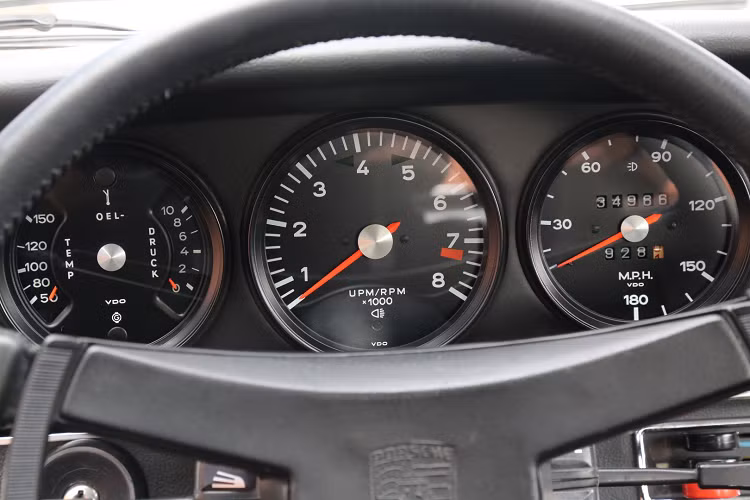 Bảng đồng hồ xe Porsche 911 Carrera RS 2.7 1973