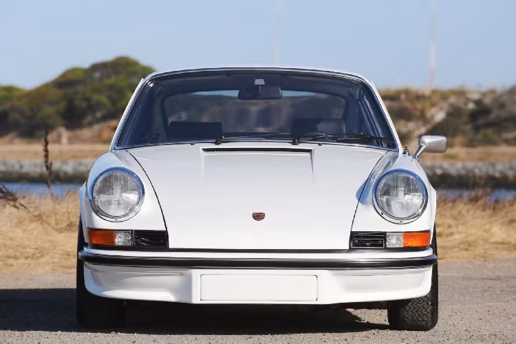 Vào năm 2017, chiếc xe này mang tới sự kiện The Quail Motorsports Gathering và giành chiến thắng tại sự kiện Carmel Concours 2018. Chiếc xe được bán với giấy Chứng nhận xác thực của hãng xe thể thao Porsche, hồ sơ tân trang, tài liệu nhà máy và biển số của California.