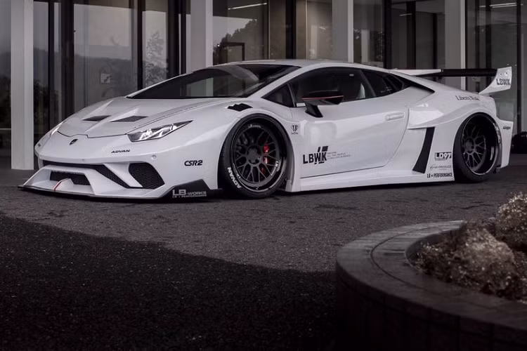 Nhà độ xe Nhật Bản cũng cung cấp độc lập các bộ phận do đó, nếu quan tâm tới cản trước hoặc sau, bộ khuếch tán gió, cánh gió, mui trước và sau hoặc bộ chắn bùn, bạn hoàn toàn có thể đặt mua riêng lẻ.