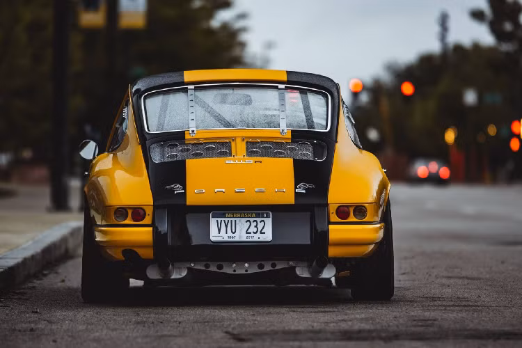 Đuôi xe đã được độ lại rất nhiều chi tiết