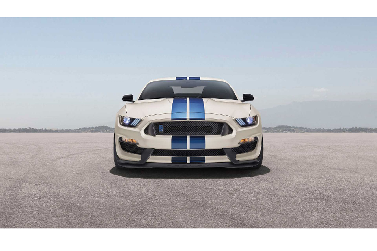 Các khách hàng yêu thích Mustang Shelby GT350 và GT350R Heritage Edition 2020 có thể đặt hàng với mức giá khởi điểm là 60.440 USD (tương đương 1,4 tỷ đồng) cho phiên bản Shelby GT350, trong khi phiên bản Shelby GT350 “R” khởi điểm ở mức 73.435 USD (khoảng 1,7 tỷ đồng). Xe sẽ bắt đầu được sản xuất vào năm sau, những chiếc xe đầu tiên sẽ giao cho khách hàng dự kiến vào mùa xuân năm 2020.