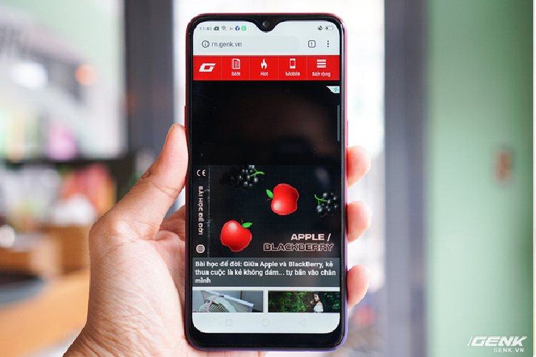 Mặt trước Realme 3 là màn hình giọt sương kích thước 6,22 inch với tỉ lệ màn hình/thân máy chiếm 88,3%.