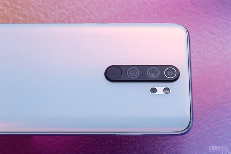 Về cấu hình phần cứng, năm nay Xiaomi đã trang bị bộ vi xử lý Helio G90T của Mediatek, tập trung vào hiệu năng chơi game thay vì các con chip Snapdragon tới từ Qualcomm.