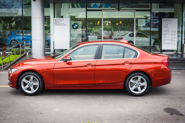 Đây là một cơ hội sở hữu BMW 3 Series giá rẻ, chính hãng cho khách hàng Việt tại thời điểm này - đặc biệt mức giá tốt hơn trước rất nhiều.