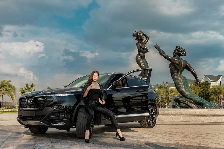 Lux SA 2.0 mới được hãng xe ôtô VinFast tung ra thị trường cách đây chưa lâu và có giá bán lẻ trong tháng 8 này từ 1,4 tỷ đồng.