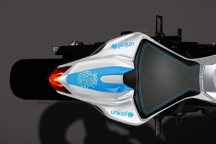 Chiếc xe này là độc nhất, và những người đã tạo ra nó càng tự hào hơn khi biết rằng nó sẽ giúp UNICEF thực hiện được những mục tiêu đặc biệt không kém. Tôi muốn cảm ơn UNICEF vì đã cho chúng tôi cơ hội để hỗ trợ họ trong các hoạt động vì trẻ em".