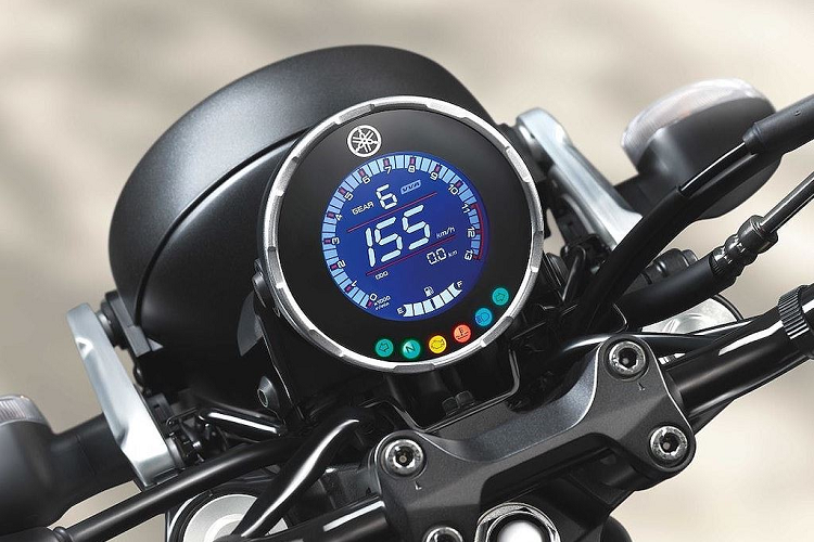 Rũ bỏ toàn bộ thiết kế như một robot tới từ tương lai của MT-15, Yamaha XSR155 2019 mới đã được hãng xe máy Nhật Bản khoác lên mình vẻ ngoài của một mẫu mô tô roadster cổ điển.