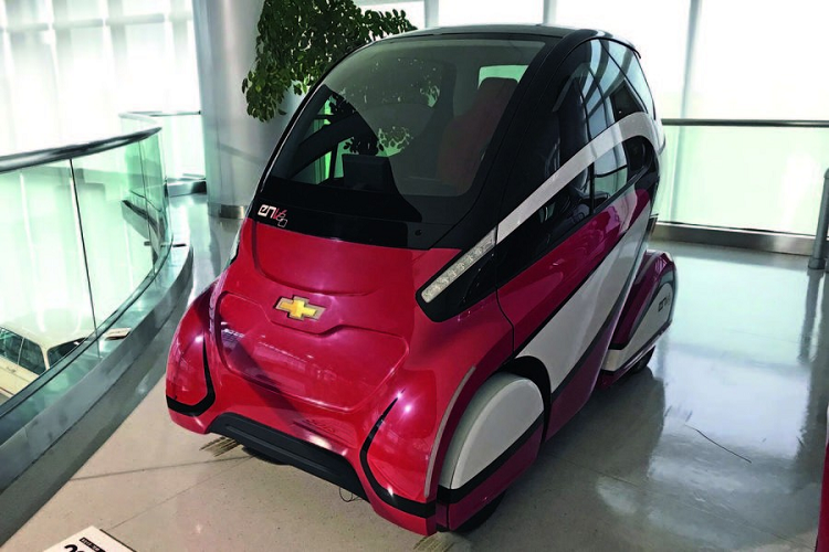 10. Chevrolet E-NV 2.0 2012 Đây là mẫu xe concept chạy điện thứ 2 được sản xuất bởi GM Trung Quốc. Một đội xe 16 chiếc E-NV 2.0 đã được chạy thử nghiệm trong khuôn viên Đại học Jiao Tong Thượng Hải từ năm 2015 tới 2017.