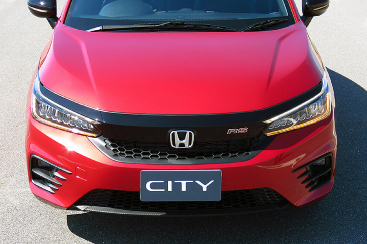 Nhìn chung, kích thước của Honda City thế hệ mới tại thị trường Thái Lan nhỉnh hơn so với các đối thủ trong phân khúc sedan hạng B như Nissan Almera (Sunny) hay Mazda2 sedan...