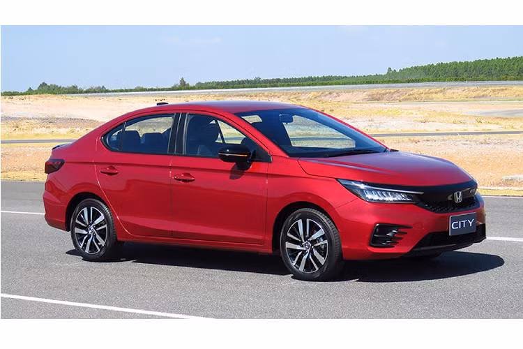 Tại thị trường Thái, Honda City 2020 mới được phân phối 04 phiên bản S, V, SV và RS với giá bán từ: 579,500 - 739,000 baht (tương đương 445 - 567 triệu đồng).