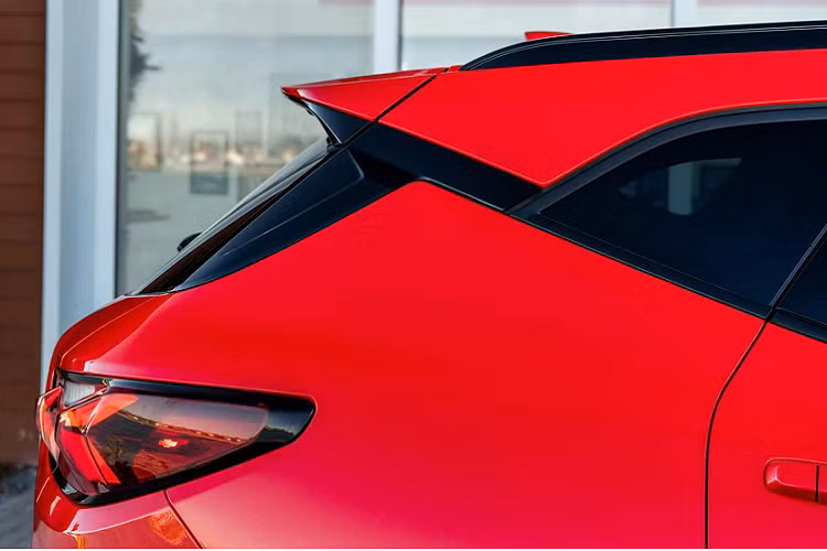 Ngoài Trung Quốc, mẫu crossover Blazer XL này dự kiến sẽ được cung cấp tại một số thị trường khác, bao gồm cả thị trường quê nhà Bắc Mỹ. Mặc dù chưa có thông tin chính thức, nhưng Chevrolet Blazer phiên bản Mỹ có thể được cung cấp nhiều động cơ hơn bao gồm: 2.5L hút khí tự nhiên mạnh 193 hp + 255Nm, 2.0L tăng áp mạnh 230hp + 350Nm, V6 3.6L N/A 30 hp + 366Nm.