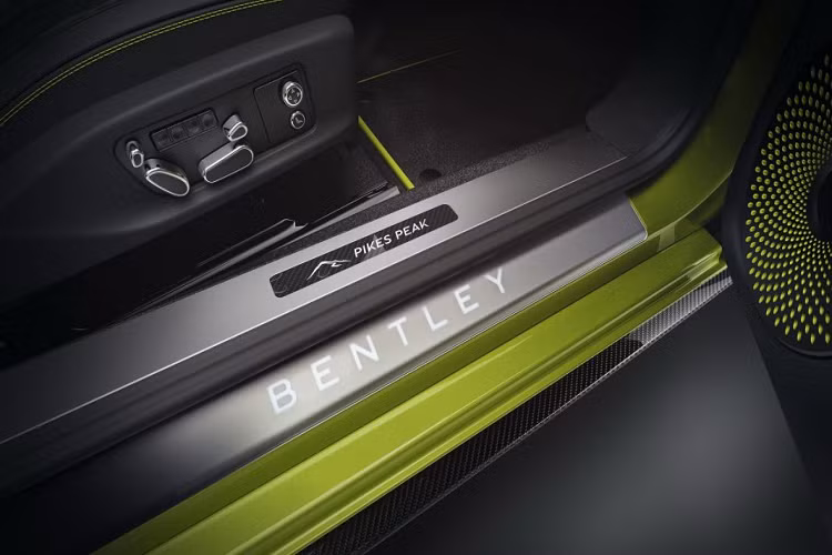 Tuy là một phiên bản đặc biệt, nhưng chiếc xe vẫn sẽ giữ nguyên động cơ, công suất như trên Bentley Continental GT tiêu chuẩn. Xe được trang bị động cơ W12 tăng áp kép, dung tích 6.0 lít. Động cơ này tạo ra công suất cực đại 626 mã lực và mô-men xoắn cực đại 900 Nm, truyền sức mạnh đến bánh sau thông qua hộp số tự động 8 cấp. Với sức mạnh này, Continental GT W12 sẽ có khả năng tăng tốc lên 100 km/h trong 3,6 giây trước khi đạt tốc độ tối đa 333 km/h.