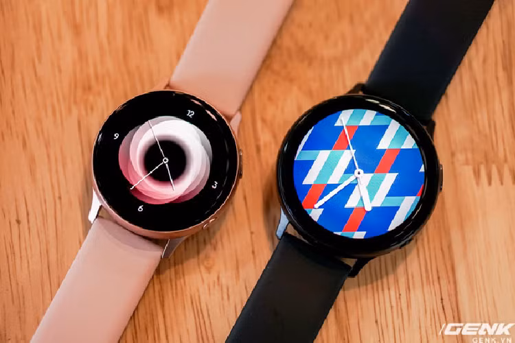 Mua Galaxy Watch Active 2, tang tai nghe khong day 3.5 trieu-Hinh-4