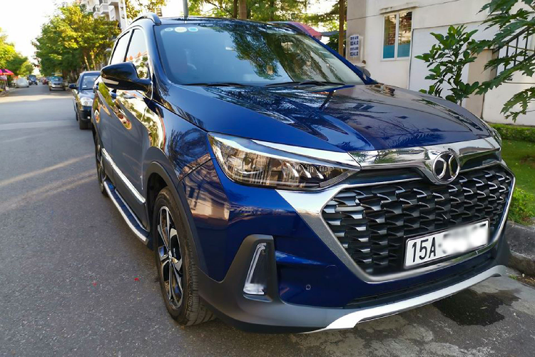 Theo tìm hiểu, mẫu xe này thuộc sở hữu của quản trị viên của group ôtô Trung Quốc trên mạng xã hội facebook với số lượng thành viên đông đảo lên tới gần 50.000 người. Theo thông tin rao bán, xe đã lăn bánh được 2.700 km và trong tình trạng gần như mới.