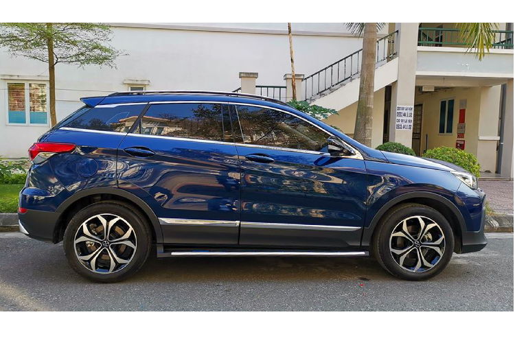 Cung cấp sức mạnh cho BAIC X55 là động cơ xăng 4 xy lanh dung tích 1.5L tăng áp có nguồn gốc từ hãng Mitsubishi, cho công suất tối đa ~148 mã lực và mô-men xoắn cực đại 210Nm, sức mạnh được truyền xuống cầu trước (FWD) thông qua hộp số tự động biến thiên vô cấp (CVT).