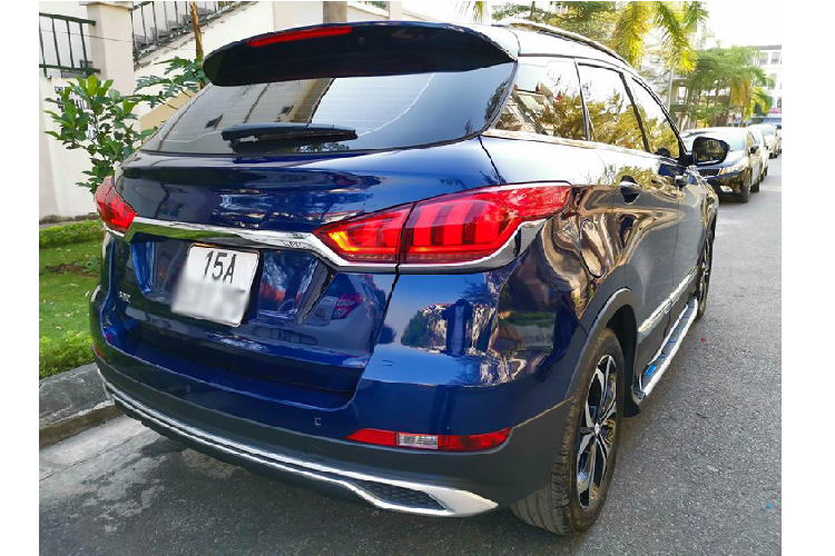 Bên cạnh đó, độ tin cậy về động cơ và hệ truyền động khi sử dụng về lâu dài bên cạnh yếu tố an toàn vẫn chưa được kiểm chứng, hoặc ít nhất ôtô Trung Quốc chưa nhận được cái gật đầu từ số đông khi nói về khía cạnh này. Hơn nữa, yếu tố giữ giá luôn được các khách Việt quan tâm.