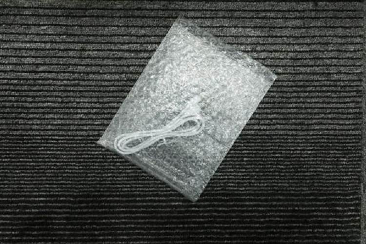 Lam sao de phan biet duoc cap sac iPhone gia va xin-Hinh-2