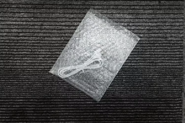 Lam sao de phan biet duoc cap sac iPhone gia va xin-Hinh-2