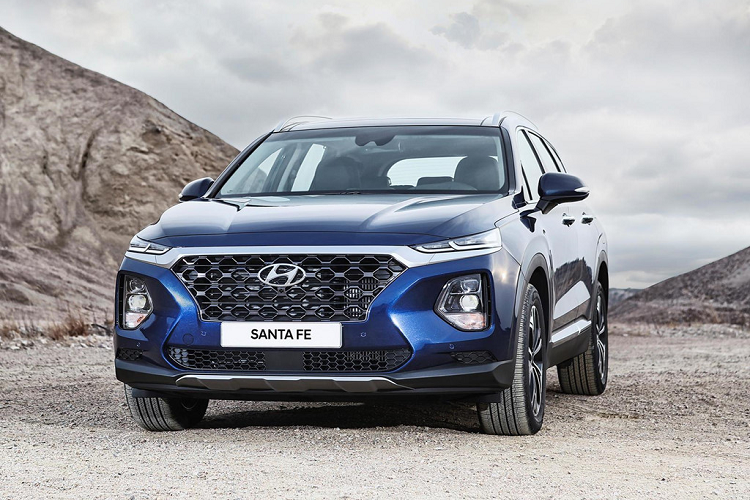 Bản cao cấp nhất Ultimate bị loại bỏ. Riêng bản Hyundai SantaFe 2020 Limited sẽ có thêm ngoại thất đen bóng và bệ cửa cao cấp.