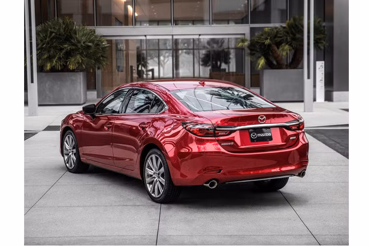 Đáng tiếc chưa có thông tin về bản dẫn động AWD và động cơ diesel mà hãng xe ôtô Mazda tại Nhật Bản từng đề cập hồi đầu năm.