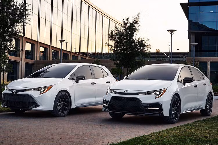 Mới chỉ được ra mắt lần đầu vào năm ngoái, Toyota Corolla thế hệ mới đang được nhiều khách hàng kỳ vọng sẽ sớm xuất hiện tại Việt Nam dưới tên gọi Corolla Altis vào nửa cuối năm nay.